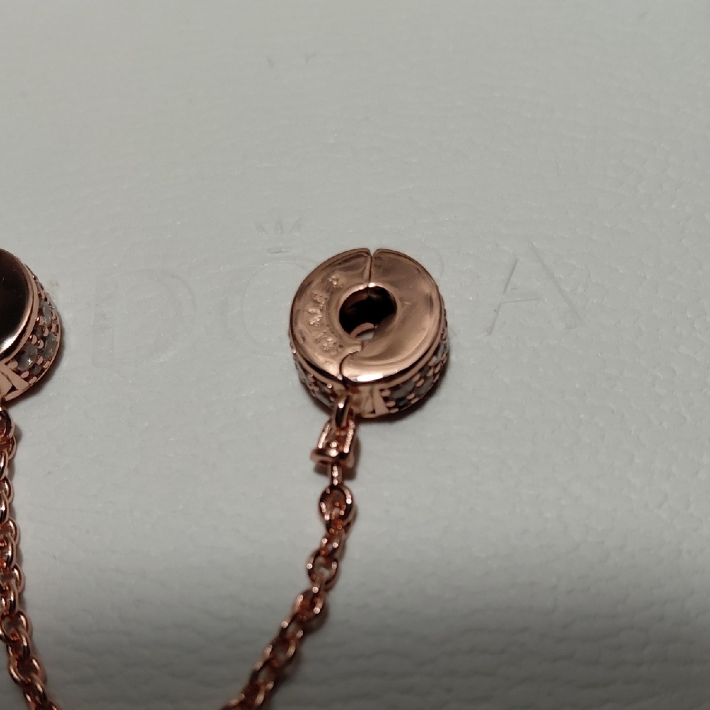 PANDORA Rose Gold Security Chain - Picture 3 of 7